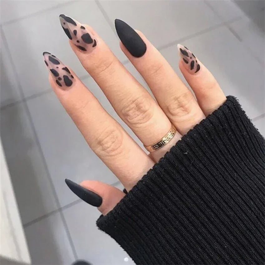 black nails press on