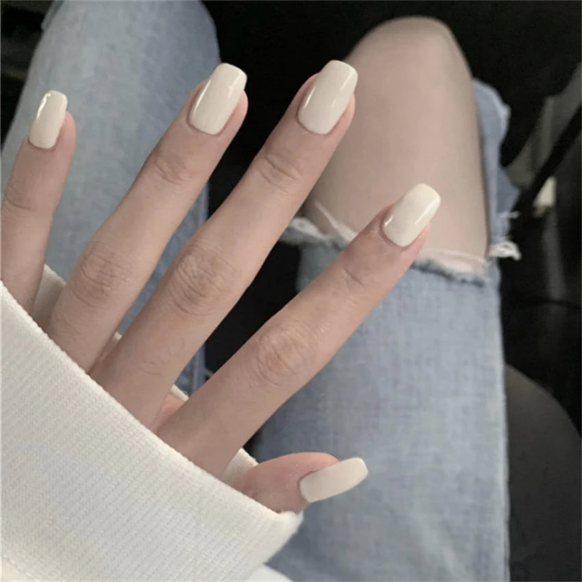 white press on nails short